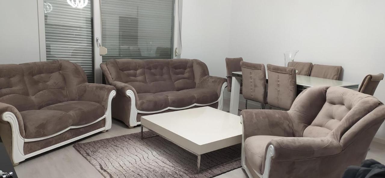 Lovely 2 Bedroom Condo In Gjilan. المظهر الخارجي الصورة